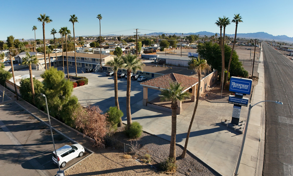 Rodeway Inn & Suites Blythe Gallery - Exterior